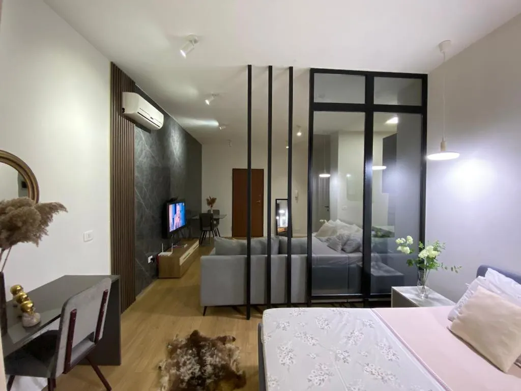 Chlo Apartment 4 Tirane Albanien